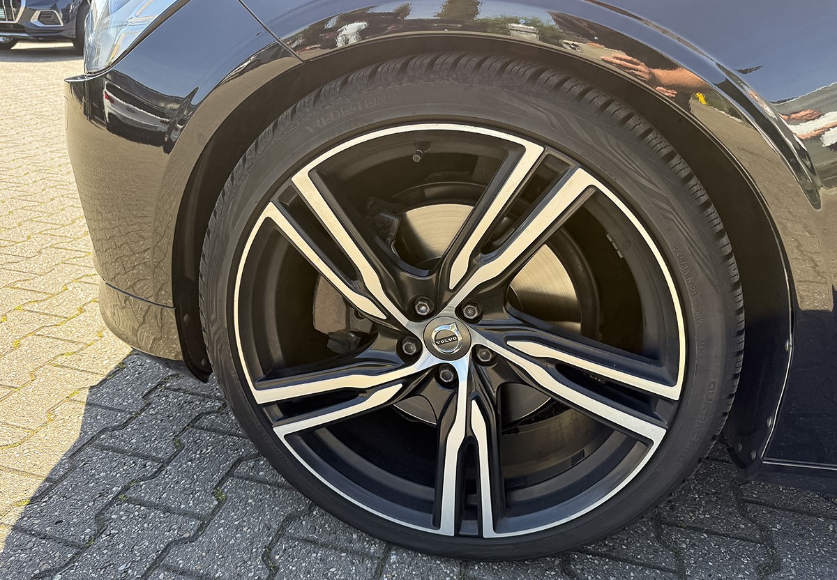 Volvo S90 T6 AWD R Design.360-RFK Bower & Wilkings