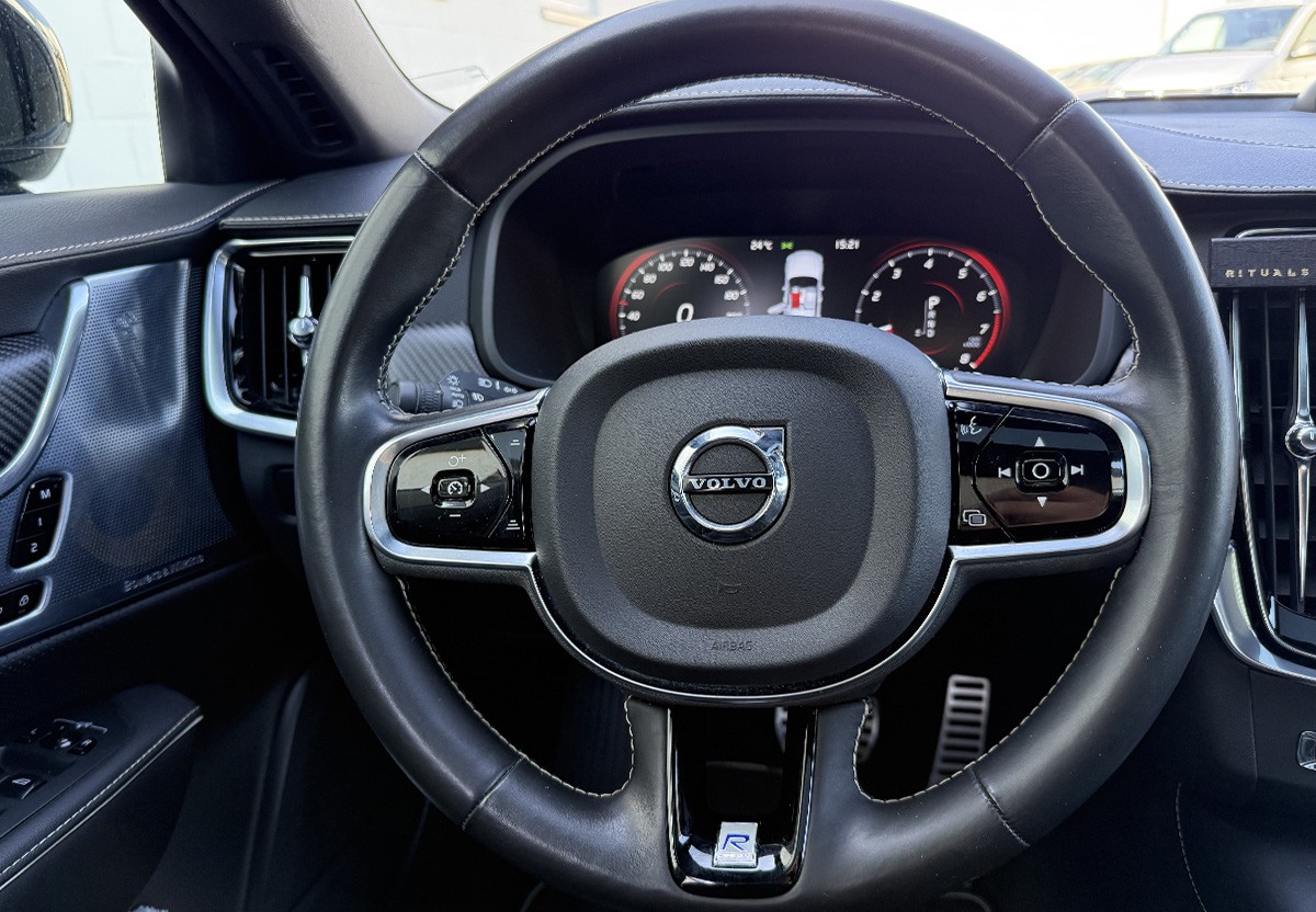 Volvo S90 T6 AWD R Design.360-RFK Bower & Wilkings
