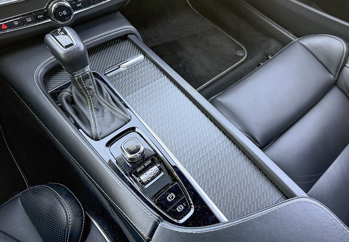 Volvo S90 T6 AWD R Design.360-RFK Bower & Wilkings
