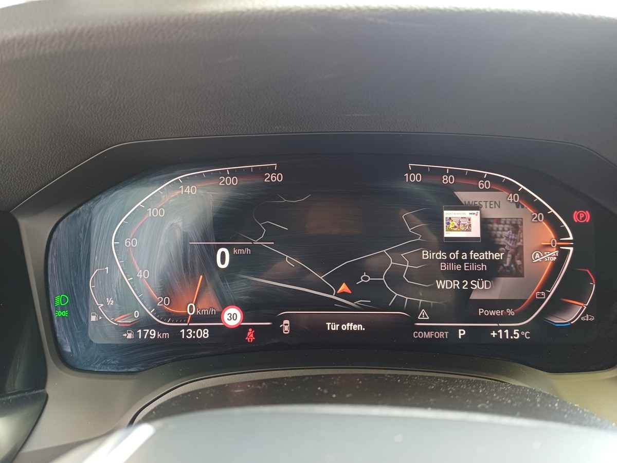 BMW 320 i Sport Line*AUT*LED*NAVI*HIFI*SHZ*PDC*TEMPO*ACTIVE GUAR