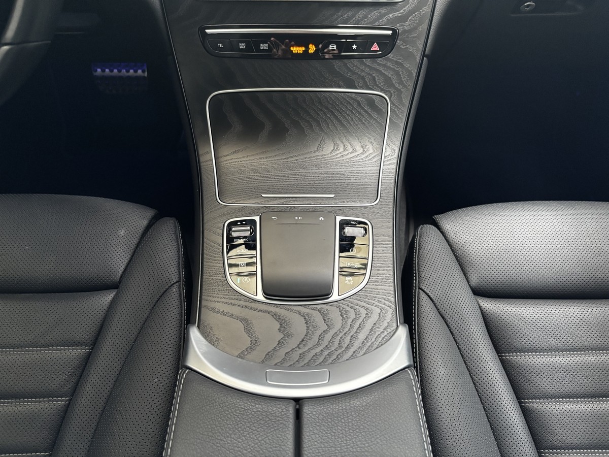 Mercedes-Benz GLC 300 d Coupé AMG 4M LED HUD Pano Distr+ Burmester 