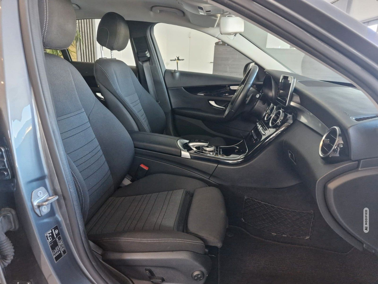 Mercedes-Benz C 300 Avantgarde*LED*SHZ*Navi*AHK*