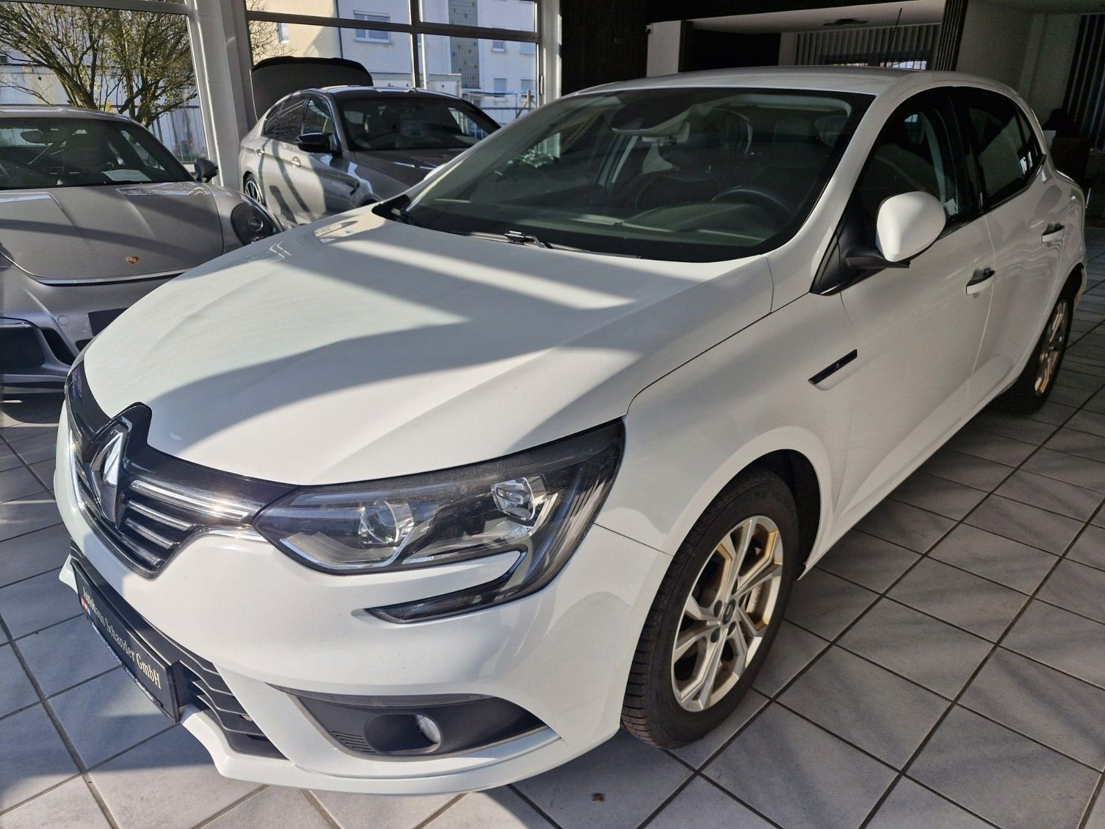 Renault Megane IV Lim Intens*Sport*Teilleder*Navi*LED*