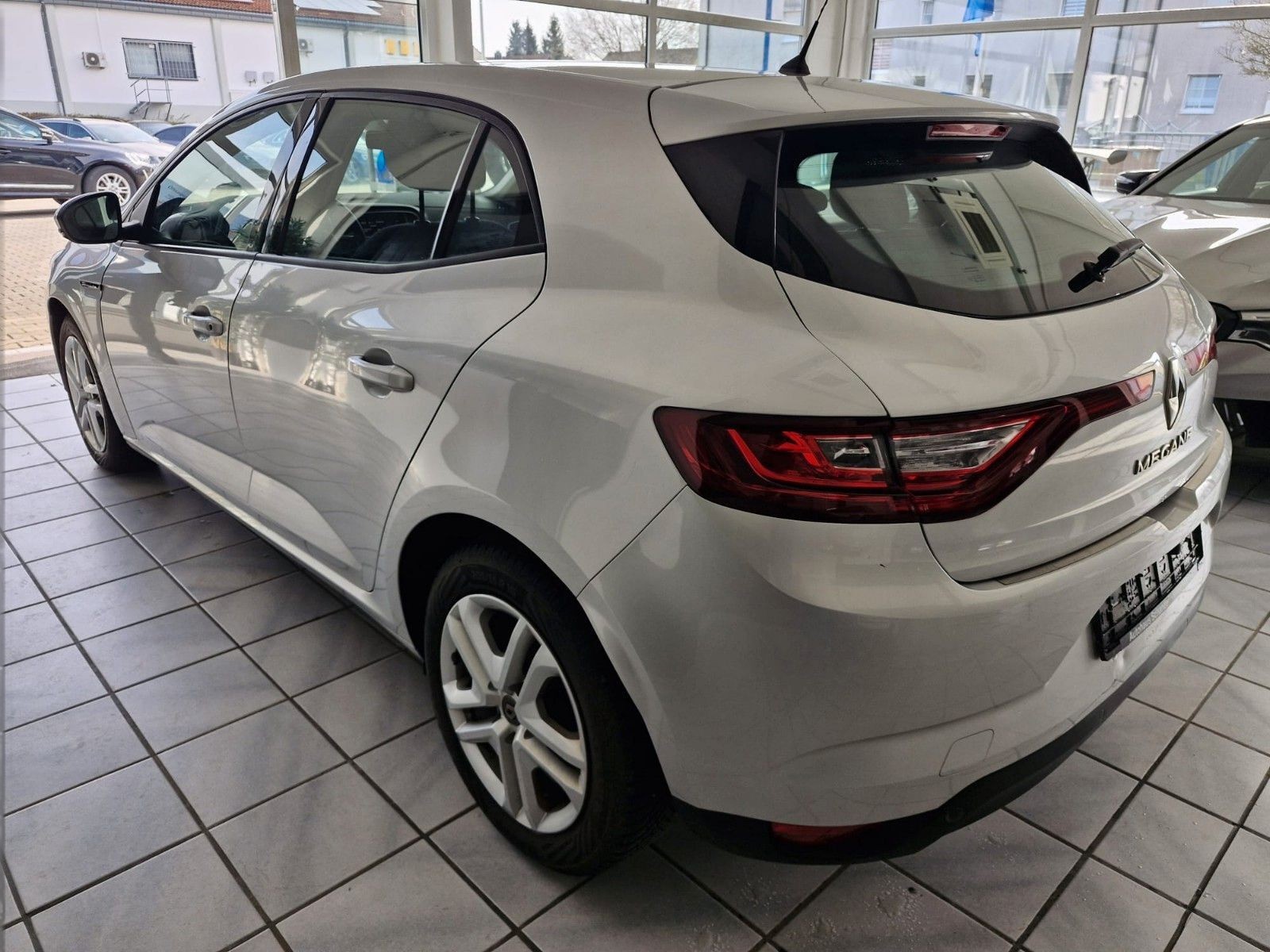 Renault Megane IV Lim. 5-trg. Play*Navi*SHZ*PDC*Temp*
