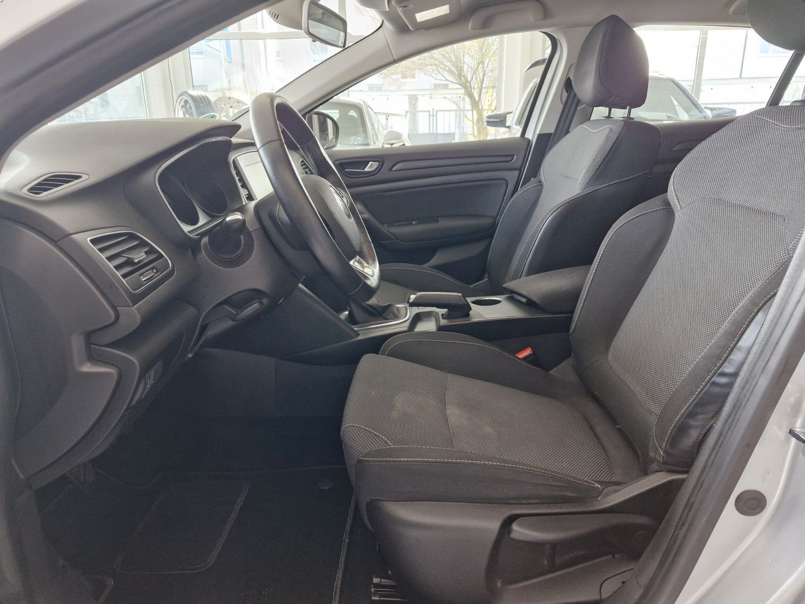 Renault Megane IV Lim. 5-trg. Play*Navi*SHZ*PDC*Temp*