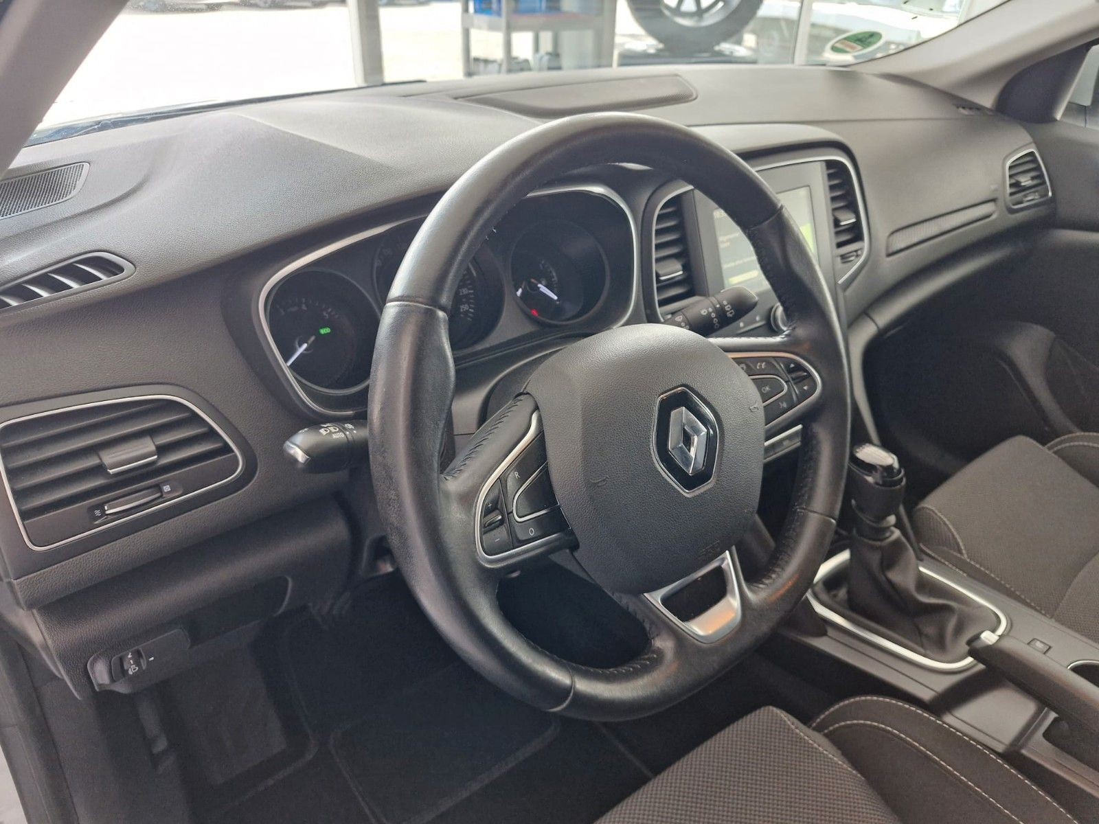 Renault Megane IV Lim. 5-trg. Play*Navi*SHZ*PDC*Temp*