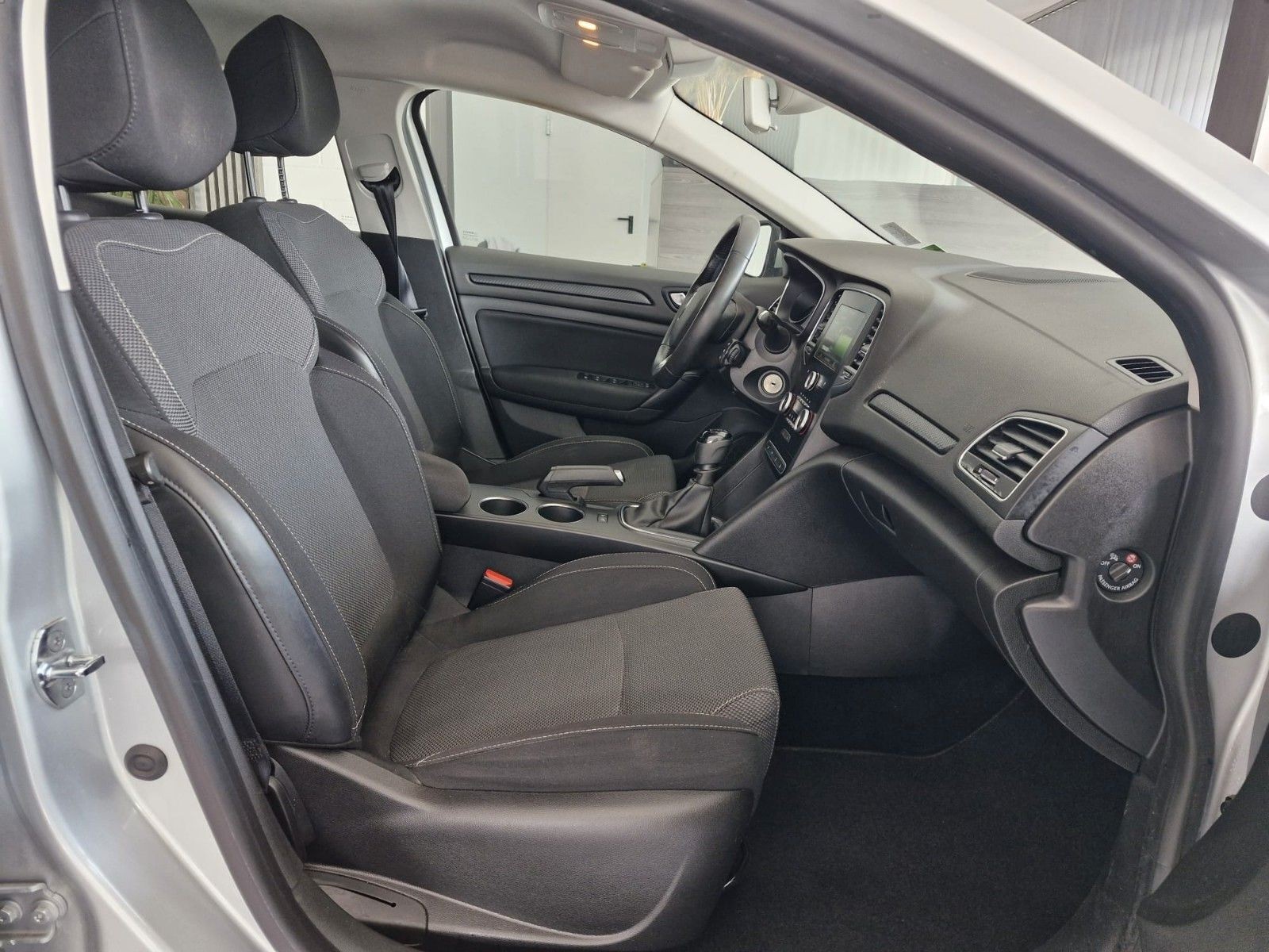 Renault Megane IV Lim. 5-trg. Play*Navi*SHZ*PDC*Temp*