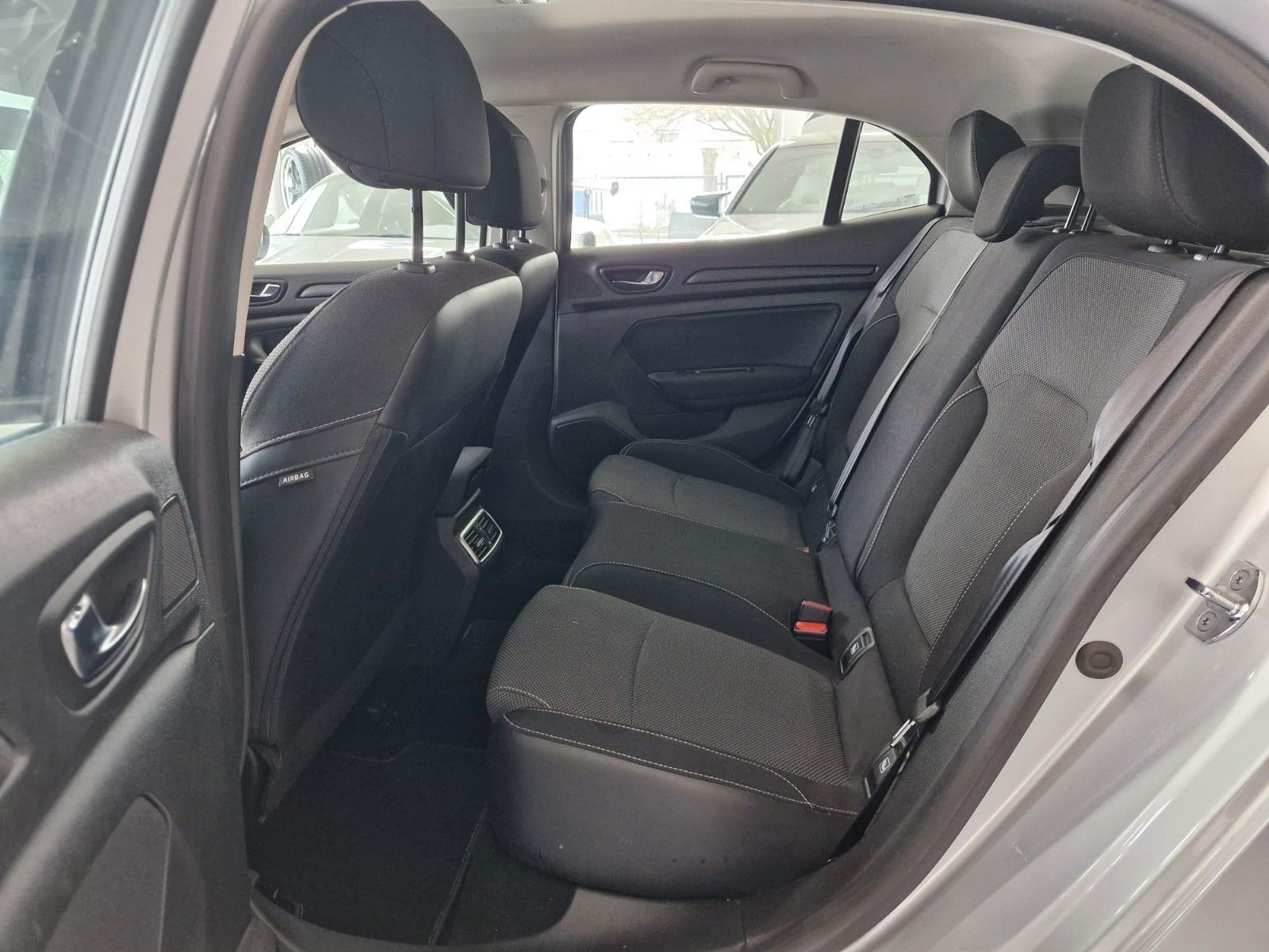 Renault Megane IV Lim. 5-trg. Play*Navi*SHZ*PDC*Temp*