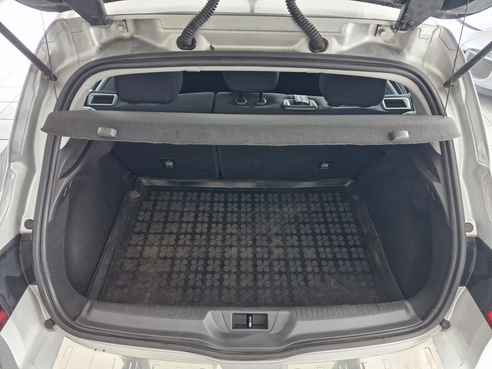 Renault Megane IV Lim. 5-trg. Play*Navi*SHZ*PDC*Temp*