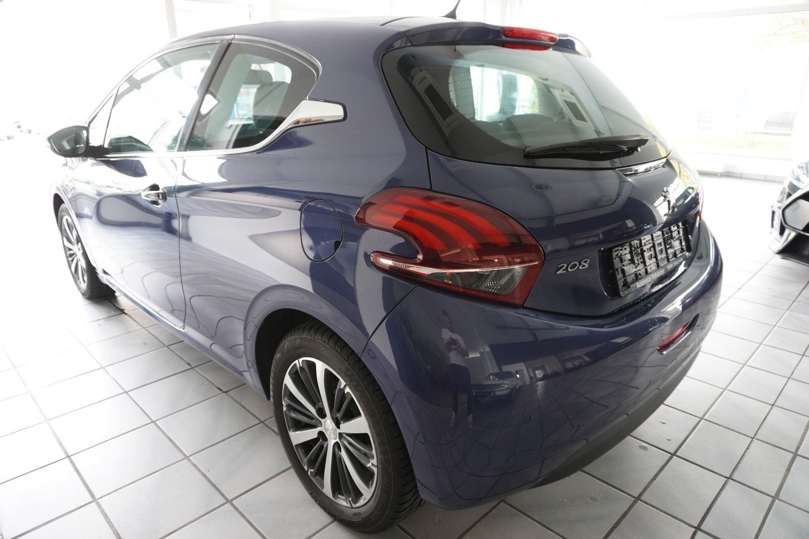 Peugeot 208 Allure*Navi*Sitzheizung*Temp*PDC*CarPlay*