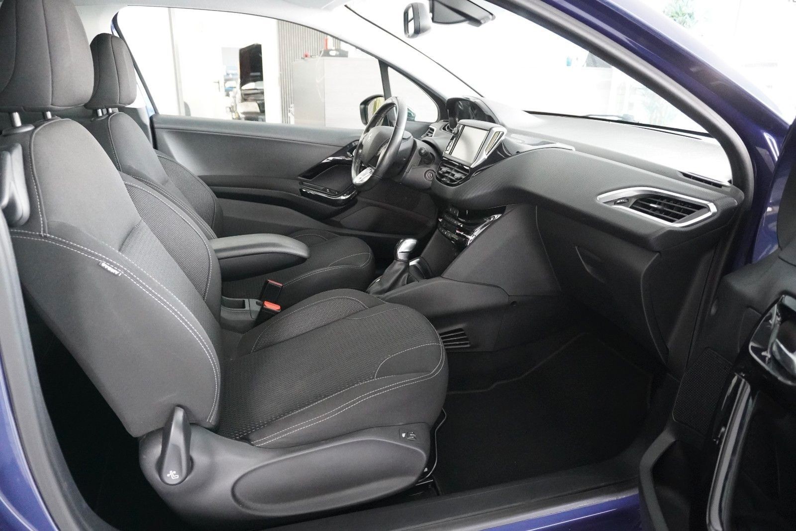Peugeot 208 Allure*Navi*Sitzheizung*Temp*PDC*CarPlay*