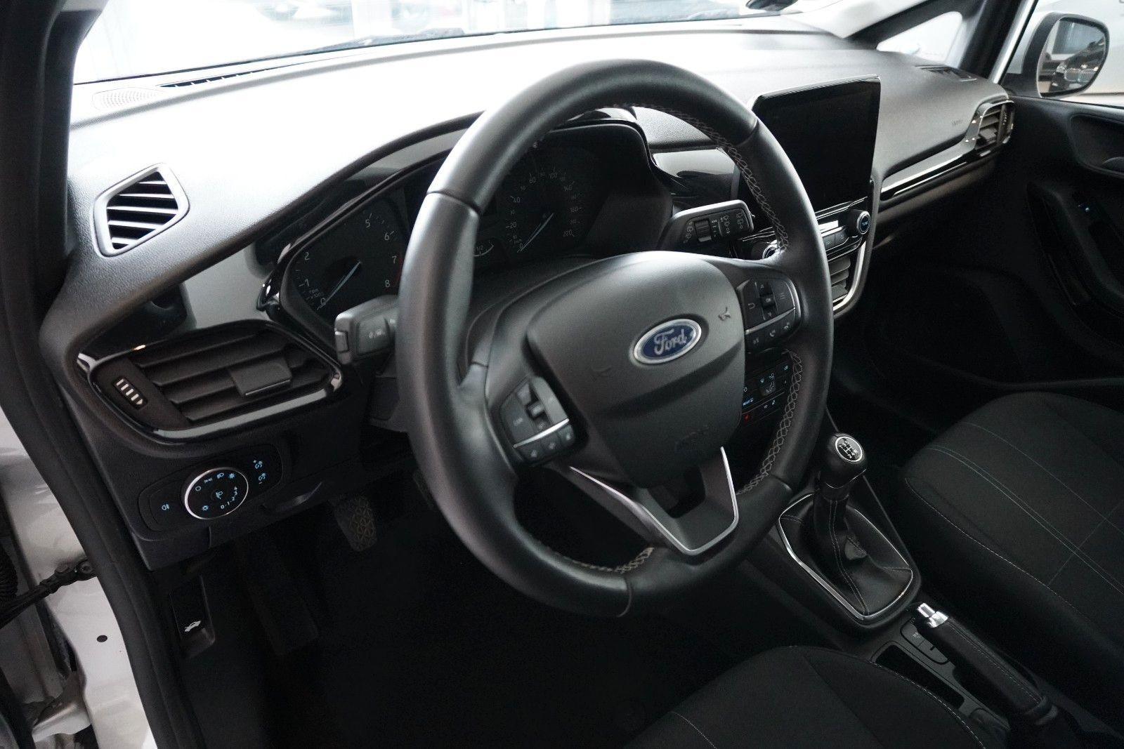 Ford Fiesta 1.1i *LED*SHZ*Temp*CarPlay*