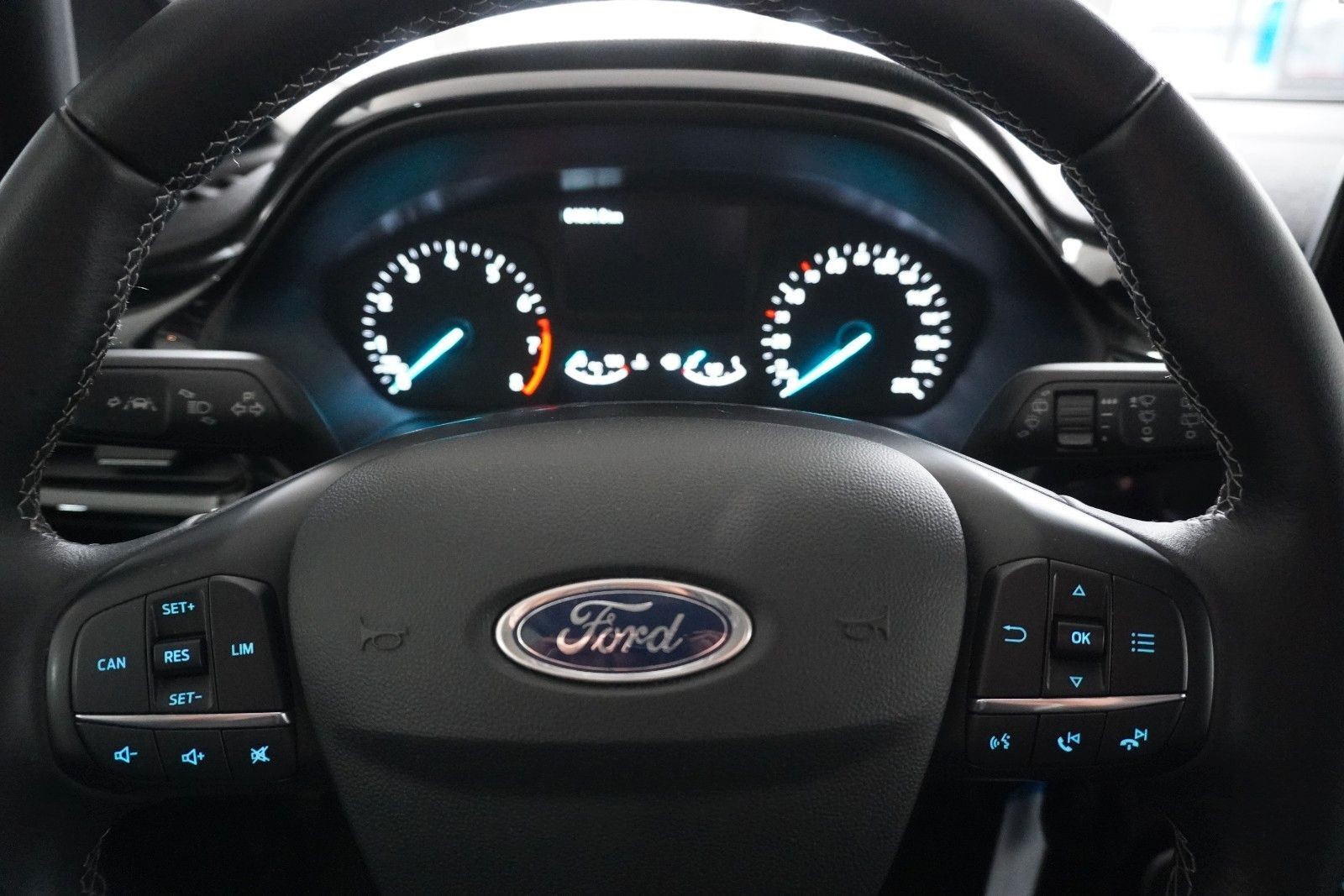 Ford Fiesta 1.1i *LED*SHZ*Temp*CarPlay*