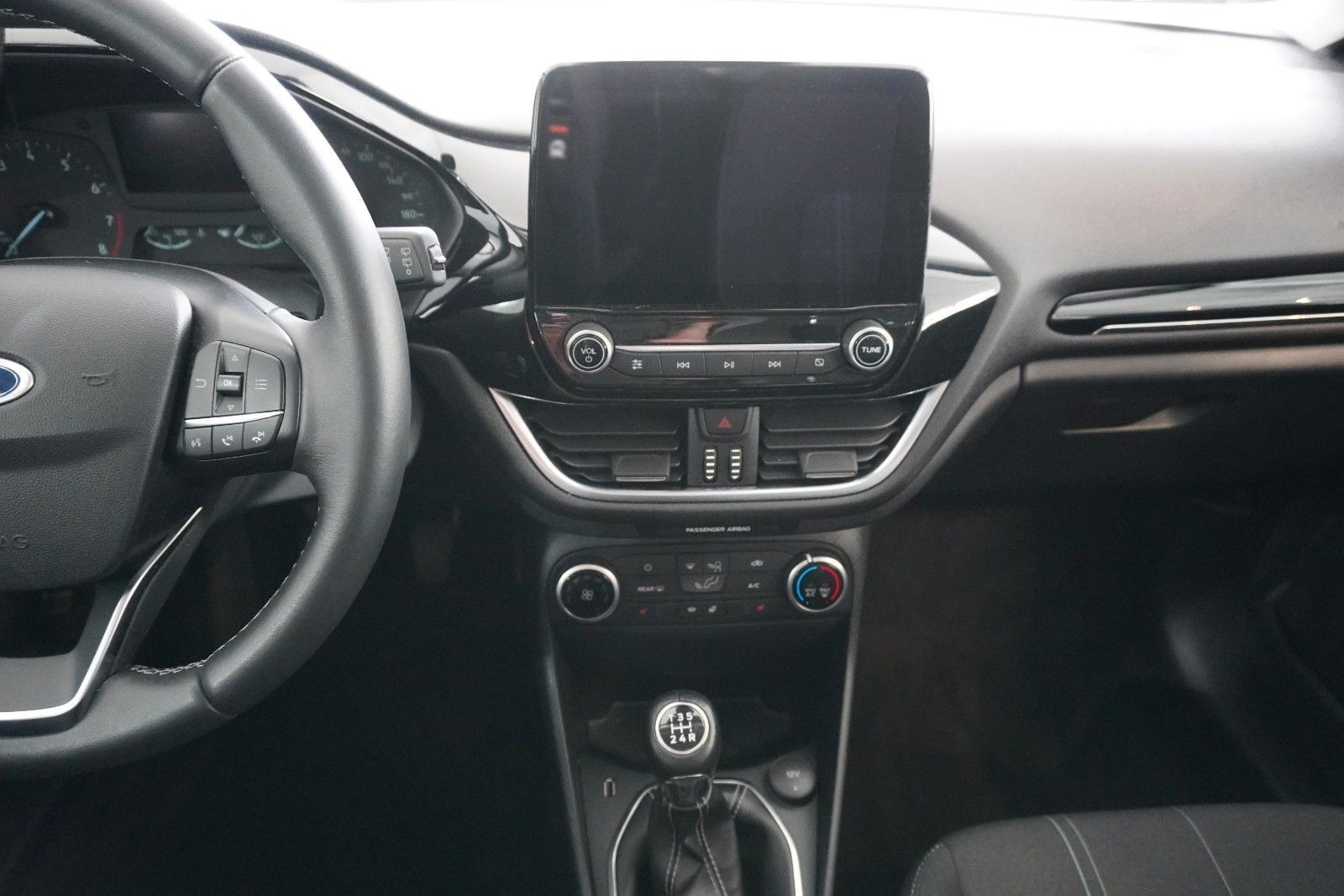 Ford Fiesta 1.1i *LED*SHZ*Temp*CarPlay*