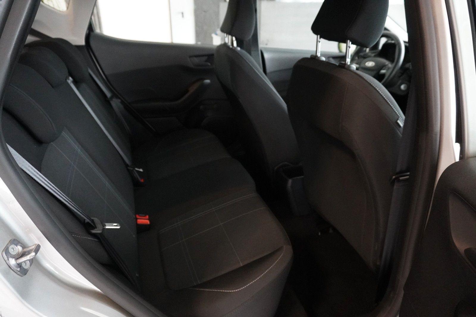 Ford Fiesta 1.1i *LED*SHZ*Temp*CarPlay*