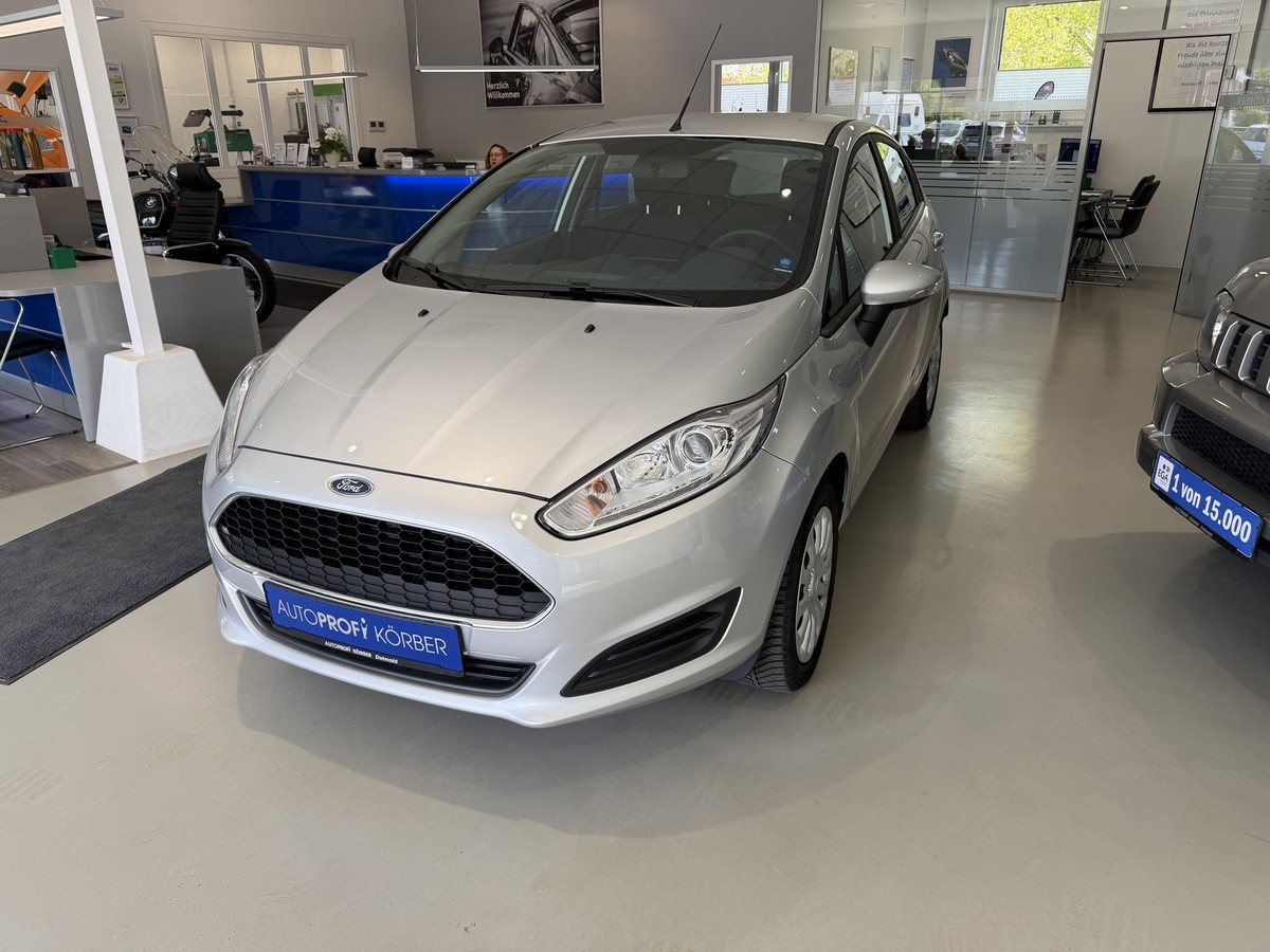 Ford Fiesta Erst 8079 km. Zahnriemen + Inspektion+ Batterie neu.