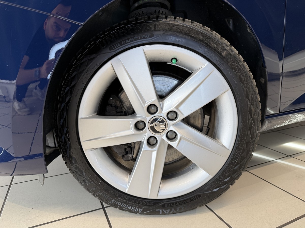 Skoda Fabia Combi 1.2 TSI ALLWETTER*SHZ*TEMPOMAT*