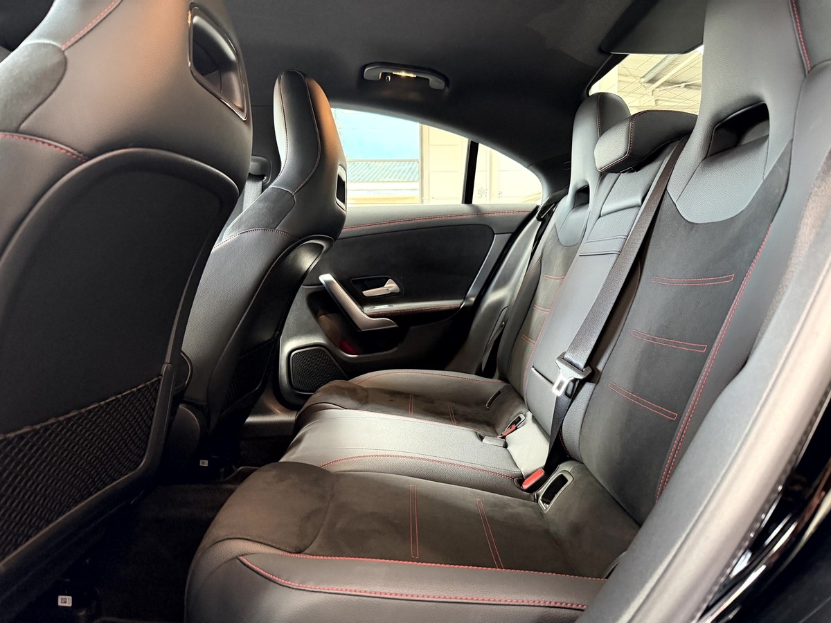 Mercedes-Benz CLA 180 AMG Line Advanced Plus LED MBUX R.Cam 