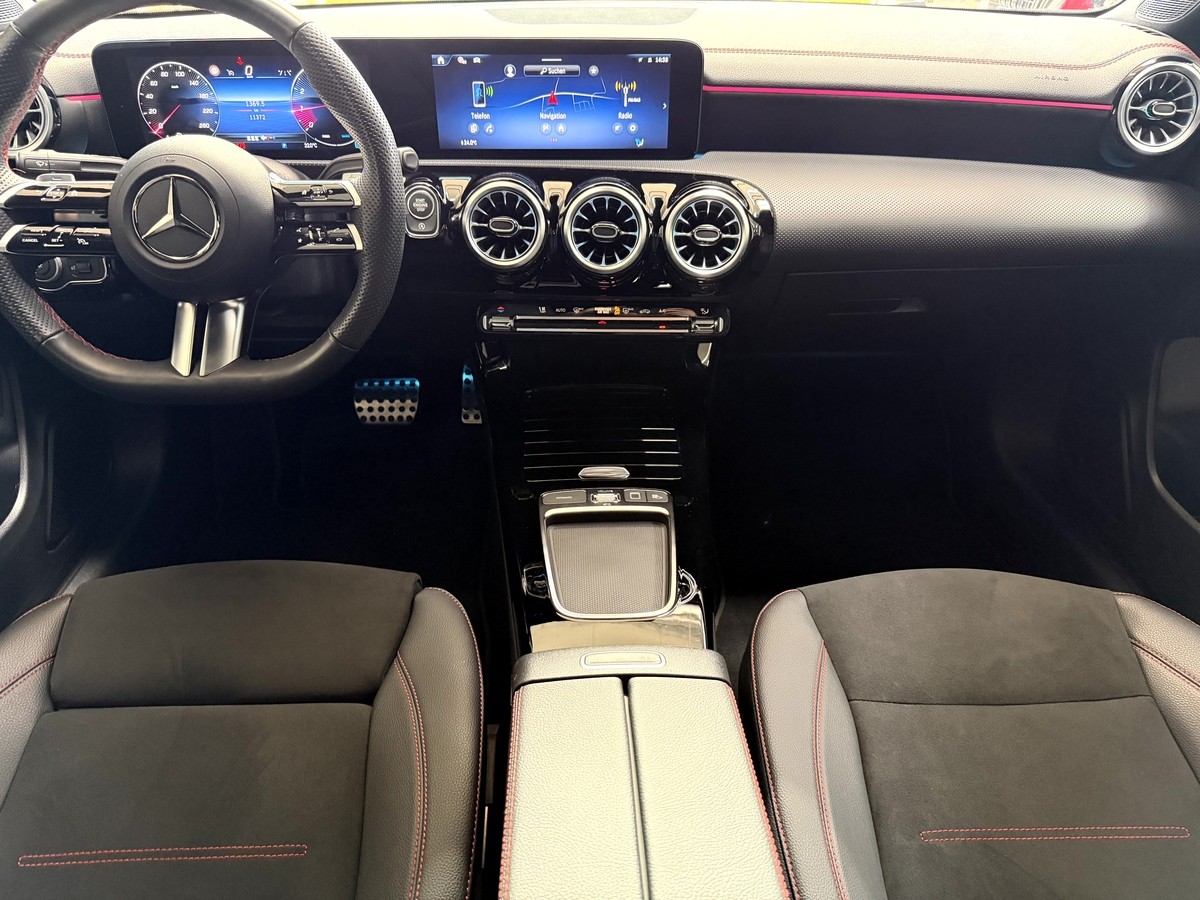 Mercedes-Benz CLA 180 AMG Line Advanced Plus LED MBUX R.Cam 