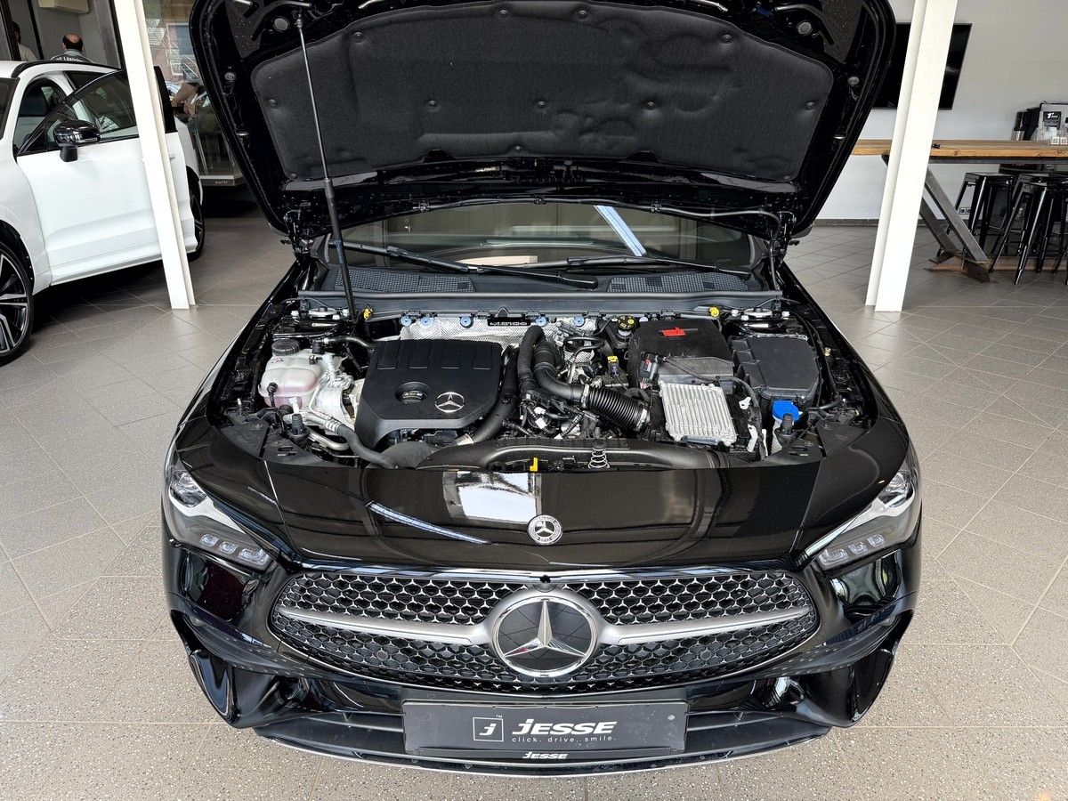 Mercedes-Benz CLA 180 AMG Line Advanced Plus LED MBUX R.Cam 
