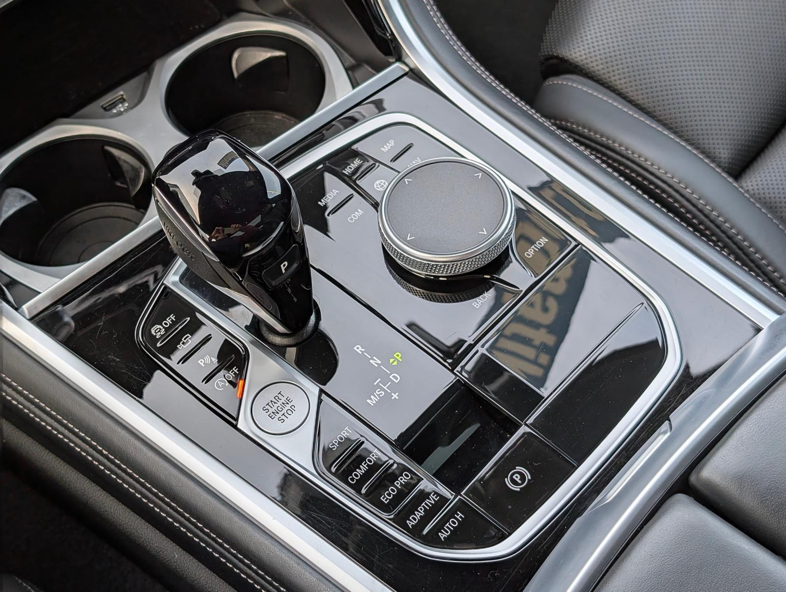 BMW M850 i xDrive Laser/Navi/Pano/H.-K./360°/HUD/20LM