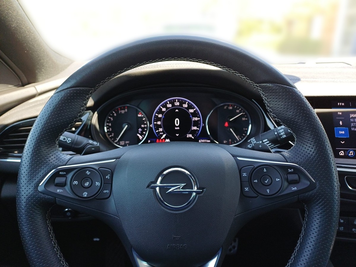 Opel Insignia 2.0 Turbo Ultimate AHK Memory Massage Kamera App