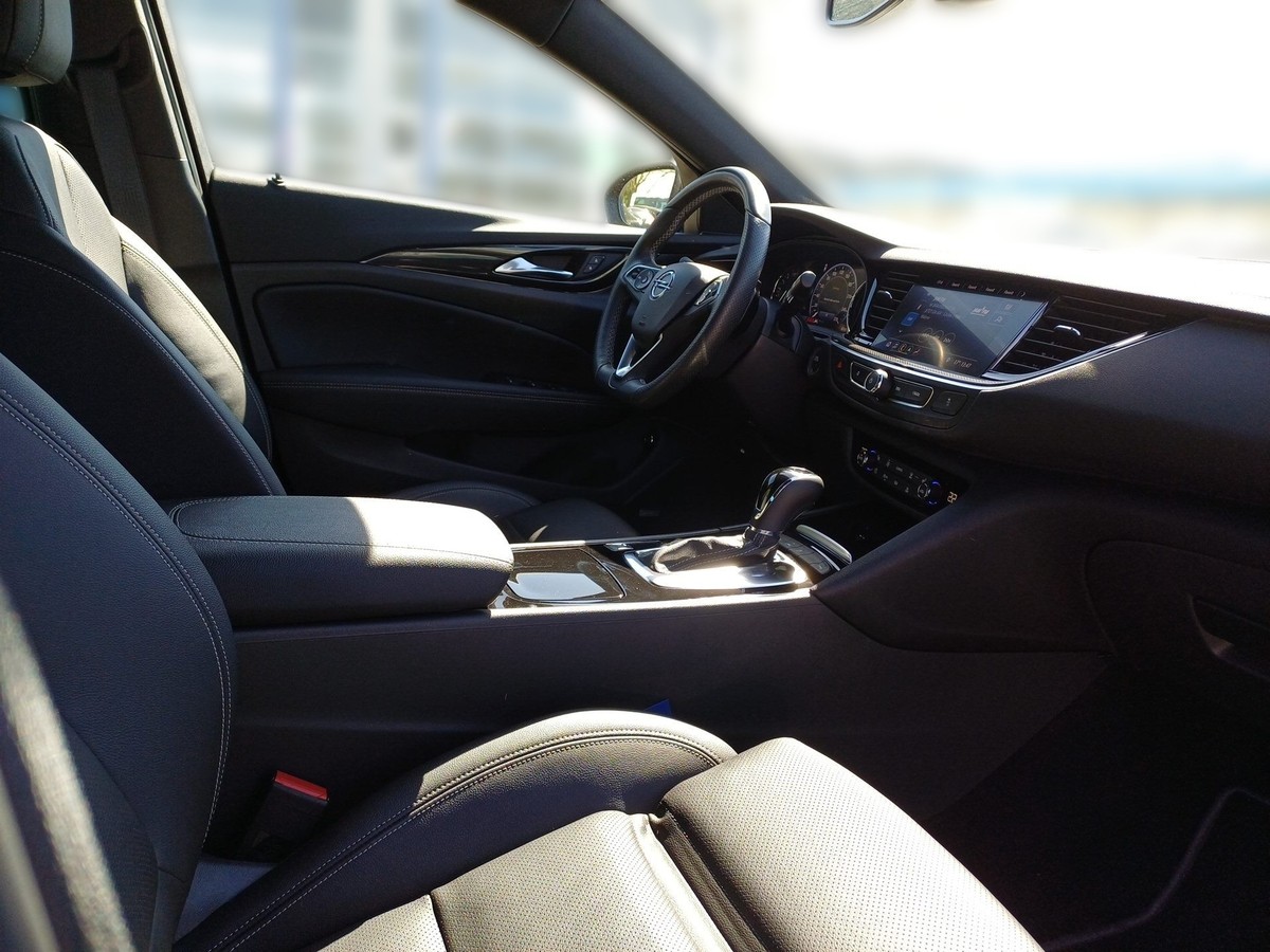Opel Insignia 2.0 Turbo Ultimate AHK Memory Massage Kamera App