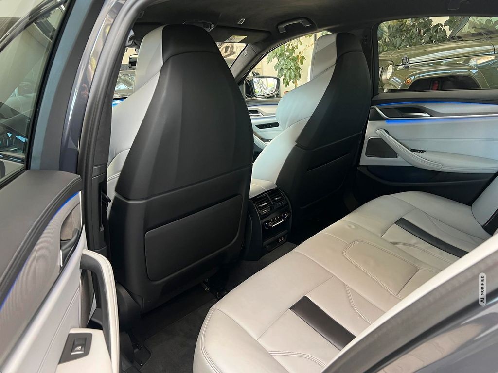BMW M5 Competition*HK*MERINO*LASERLICHT*ACC*SOFT