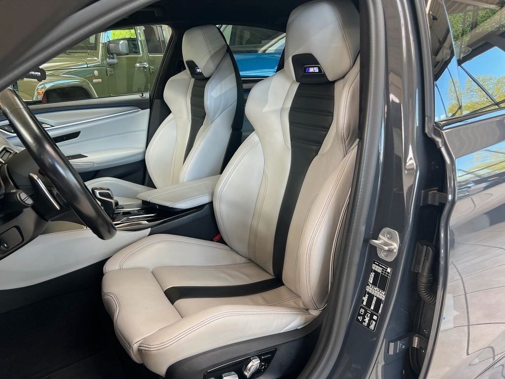 BMW M5 Competition*HK*MERINO*LASERLICHT*ACC*SOFT