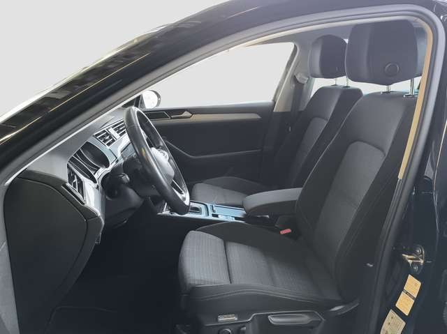 Volkswagen Passat Variant 2.0 TDI DSG Business AHK NAVI LED
