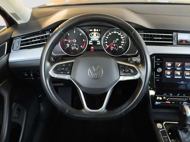 Volkswagen Passat Variant 2.0 TDI DSG Business AHK NAVI LED