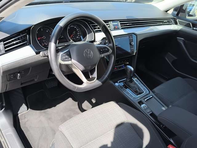 Volkswagen Passat Variant 2.0 TDI DSG Business AHK NAVI LED