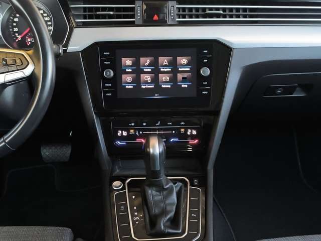 Volkswagen Passat Variant 2.0 TDI DSG Business AHK NAVI LED