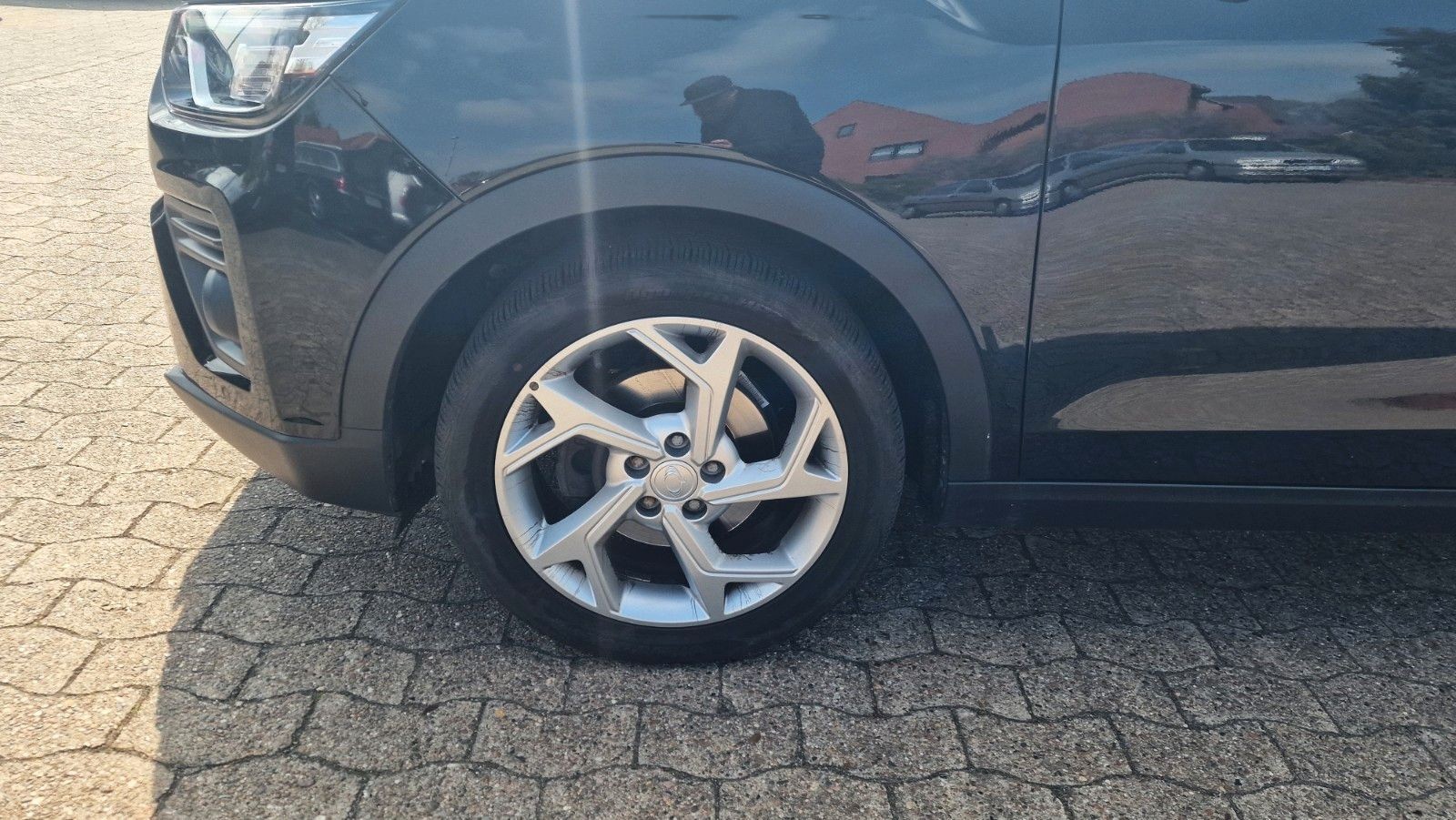 Ssangyong Tivoli 1,5 l Benziner  FIZZ AHK KAMERA S/W RÄDER