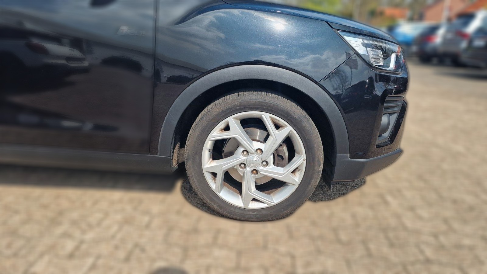 Ssangyong Tivoli 1,5 l Benziner  FIZZ AHK KAMERA S/W RÄDER
