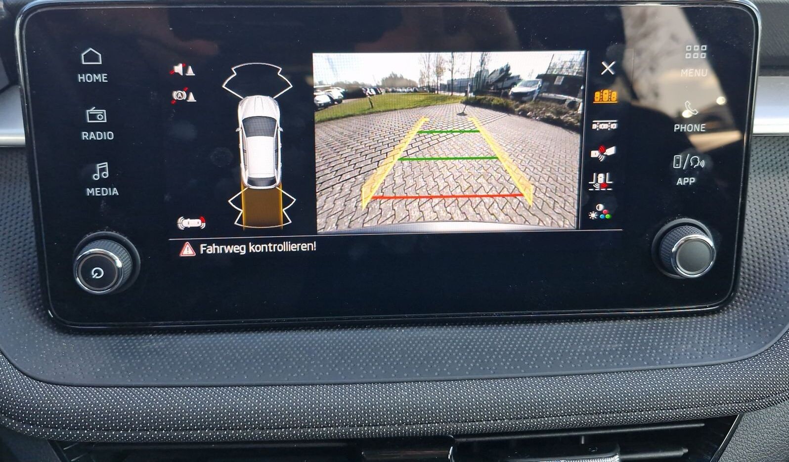 Skoda Fabia 1.0 TSI Selection LED Kamera SHZ CarPlay P
