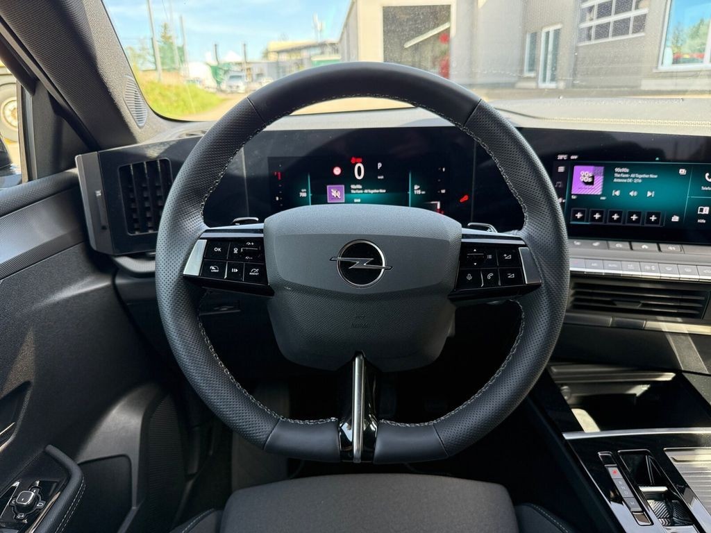 Opel Astra L Turbo GS SITZHEIZUNG+360° RÜCKFAHRKAMERA