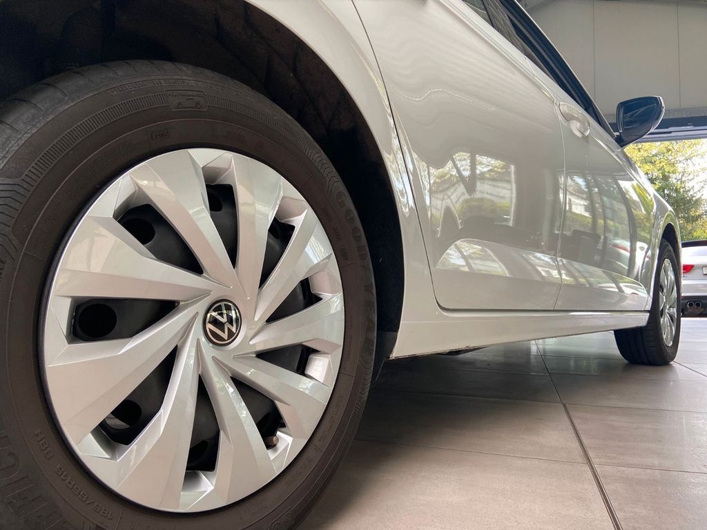 Volkswagen Polo VI 1.0 TSI Life DSG Klimaanlage SHZ LED