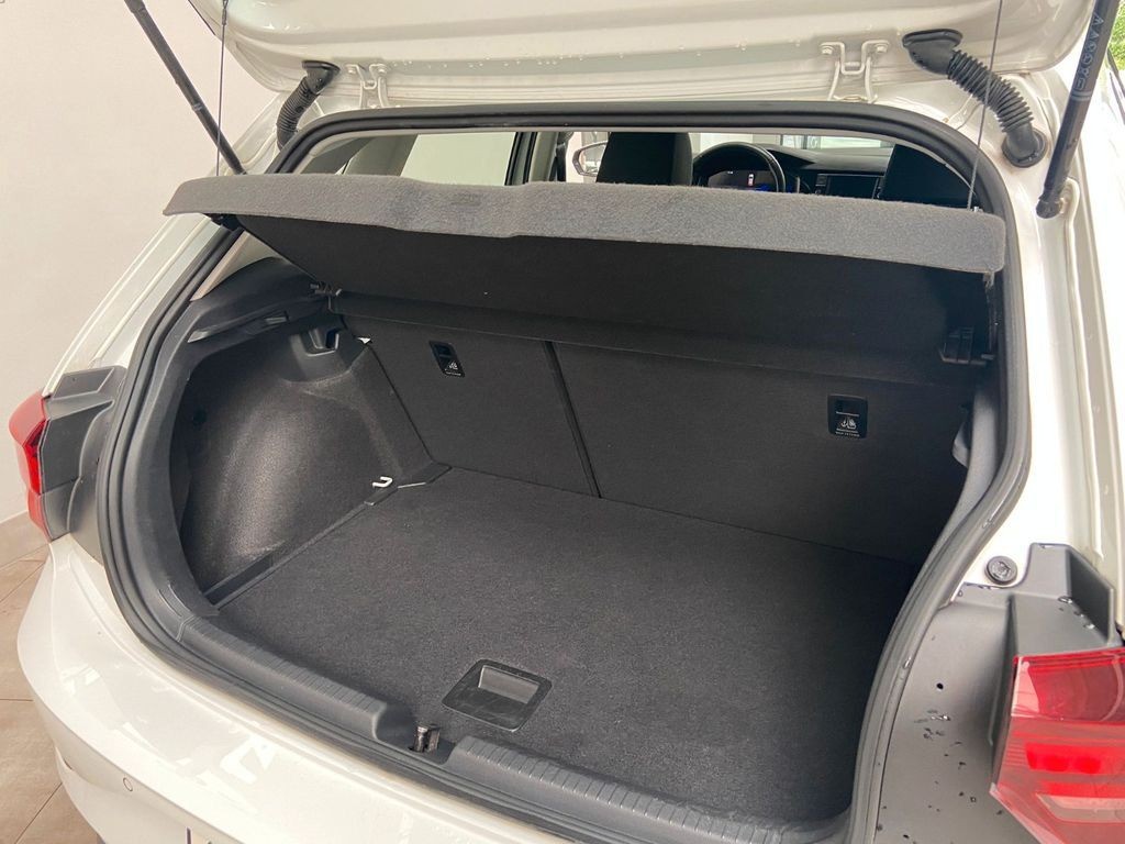 Volkswagen Polo VI 1.0 TSI Life DSG Klimaanlage SHZ LED