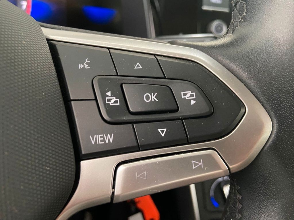 Volkswagen Polo VI 1.0 TSI Life DSG Klimaanlage SHZ LED