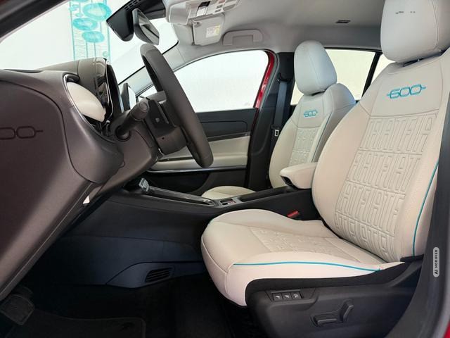 Fiat 600 La Prima Hybrid 1.2 T3 81 kW (110 PS) Klimaautomatik, Massagesitz, Sitzheizu