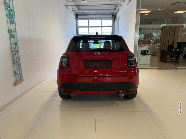 Fiat 600 Speciale Hybrid 1.2 T3 81 kW (110 PS) DCT Winter-Paket, Klimaautomatik, Radi