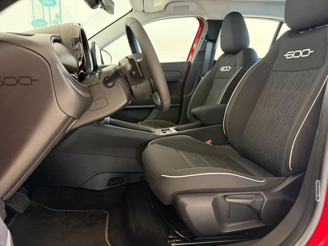 Fiat 600 Speciale Hybrid 1.2 T3 81 kW (110 PS) DCT Winter-Paket, Klimaautomatik, Radi