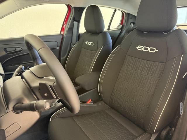 Fiat 600 Speciale Hybrid 1.2 T3 81 kW (110 PS) DCT Winter-Paket, Klimaautomatik, Radi