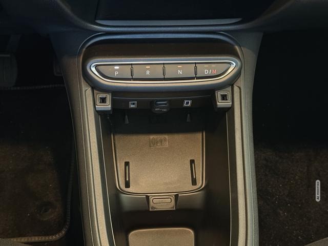 Fiat 600 Speciale Hybrid 1.2 T3 81 kW (110 PS) DCT Winter-Paket, Klimaautomatik, Radi