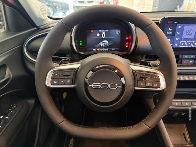 Fiat 600 Speciale Hybrid 1.2 T3 81 kW (110 PS) DCT Winter-Paket, Klimaautomatik, Radi