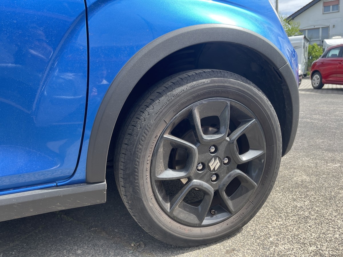 Suzuki Ignis Comfort Rückfahrkamera GJ Reifen neu
