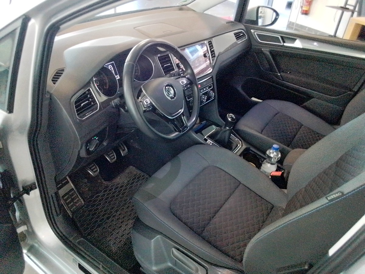 Volkswagen Golf Sportsvan Join Standheizung,Panoramadach im Kundenauftr