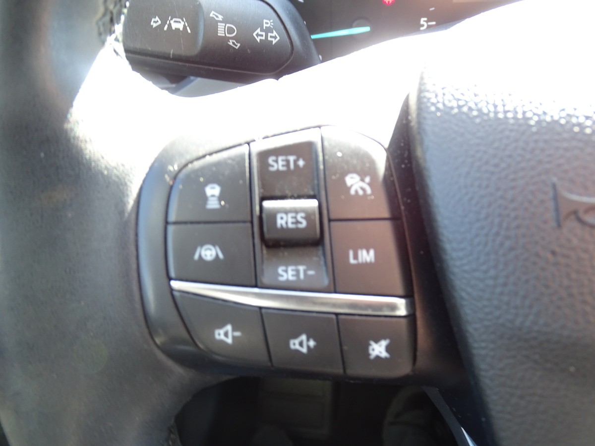 Ford Focus 1.5 EcoBlue Turnier Titanium Automatik