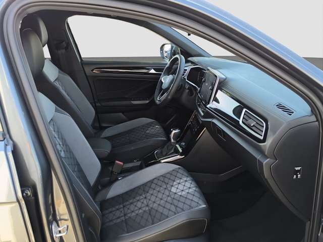 Volkswagen T-Roc 1.5 TSI DSG R-Line LED PARK-ASSIST RFK